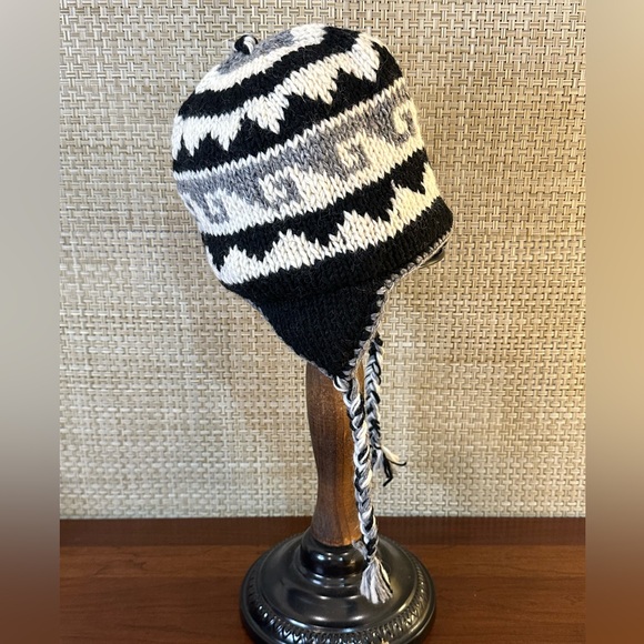 🌟HP🌟Himalayan Trapper Hat 100% Wool Black/ Ivory Handcraft Collection D&Y Nepal - Picture 3 of 8